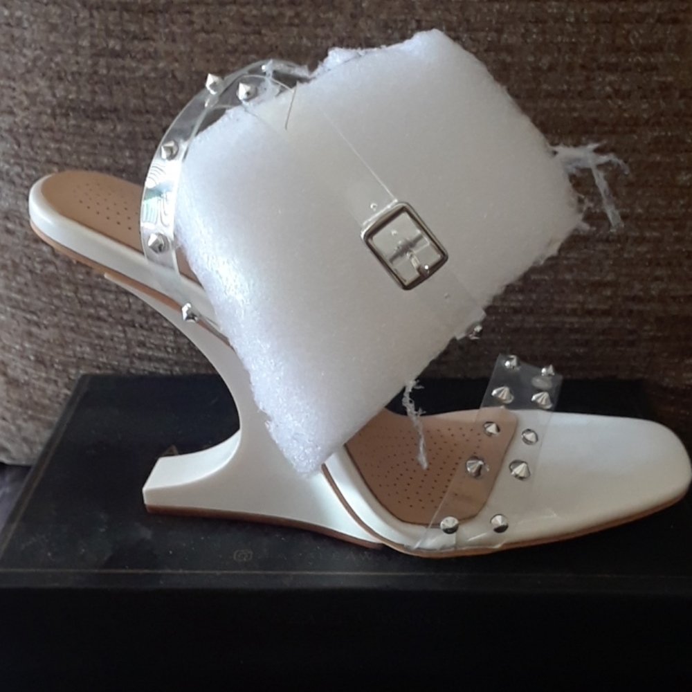 Women shoes